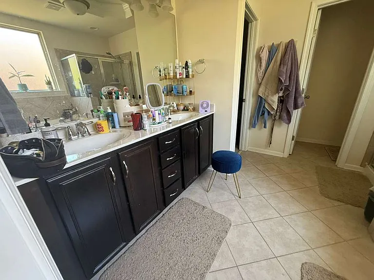 530 Whitworth Ln — Photo 44