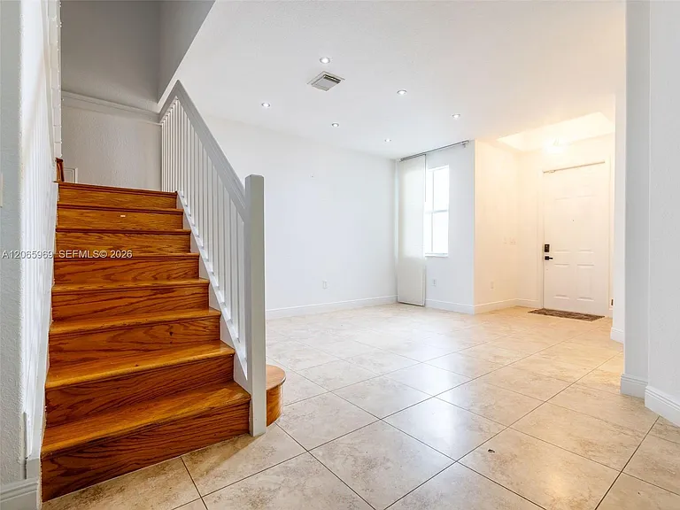 11406 NW 76th Ter #11406 — Photo 11