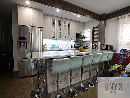 2nd image of 91-18 Parklane #1