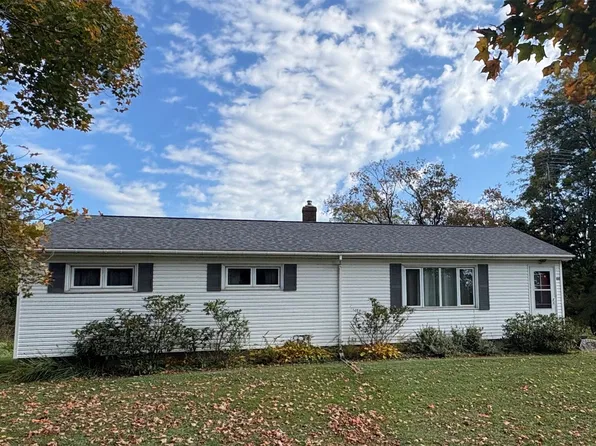 6821 Avonia Rd, Fairview, PA 16415