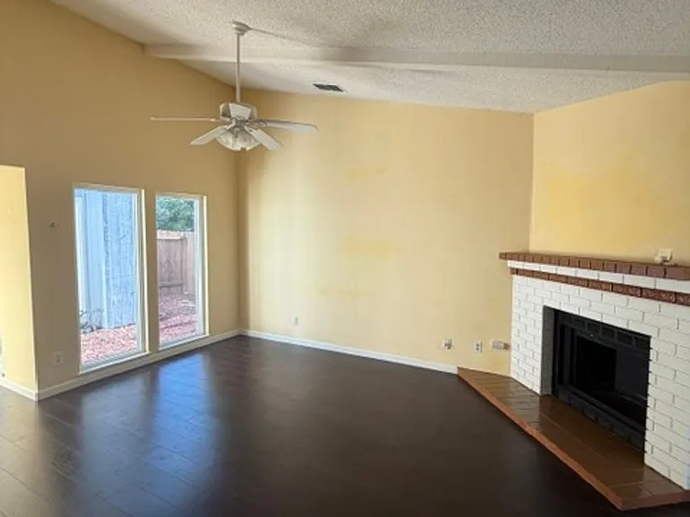7821 Magnolia Ave — Photo 8