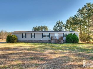 2016 Piney Woods Rd, Burgaw, NC 28425
