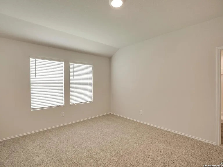 728 Armadillo Dr — Photo 13