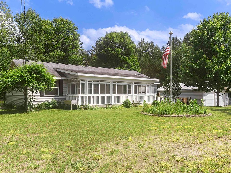 1st image of 3839 Wallaker Rd