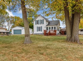 804 10th St NW, Waseca, MN 56093