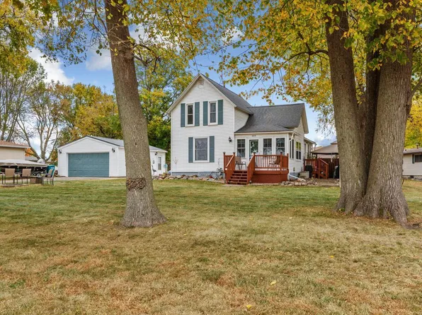 804 10th St NW, Waseca, MN 56093
