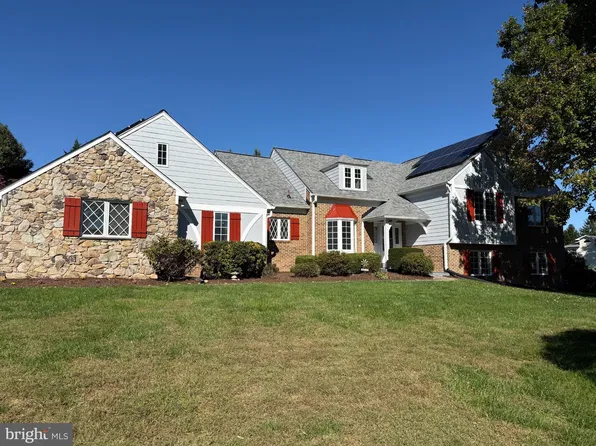 7201 Deer Lake Ln, Derwood, MD 20855