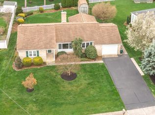 224 Avon Dr, Carlisle, PA 17013