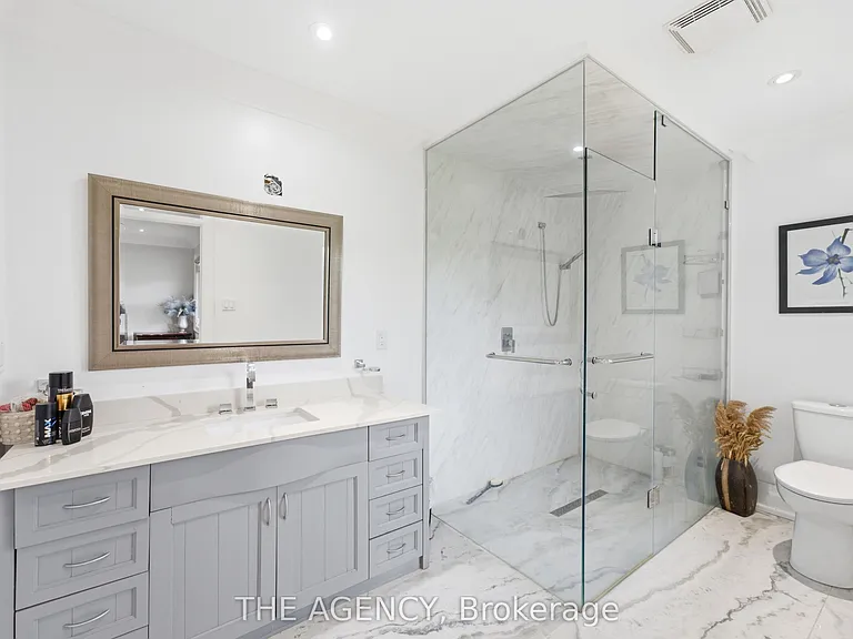 14415 Jane St — Photo 16