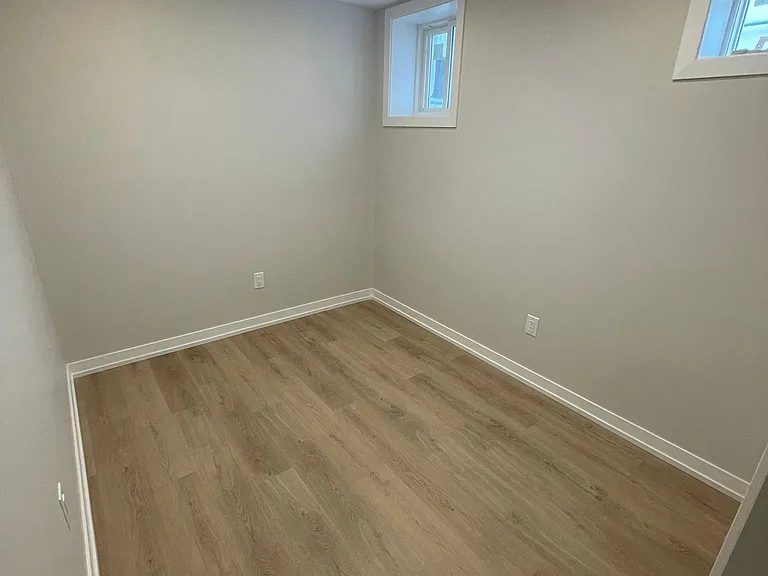 48 Frances Ave — Photo 1