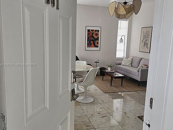 2nd image of 801 8th St #201