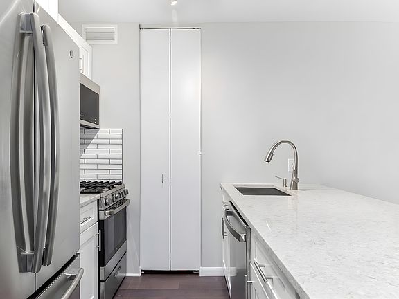 5th image of 300 Albany St APT 7B