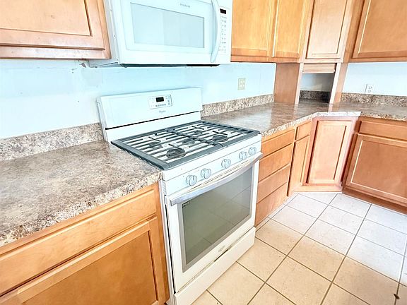 5th image of 7285 Mayville Rd