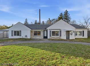 23615 Columbus Ave, Warren, MI 48089