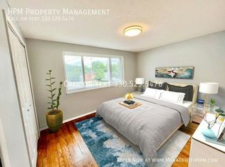 2868 Noble Rd #5, Cleveland, OH 44121