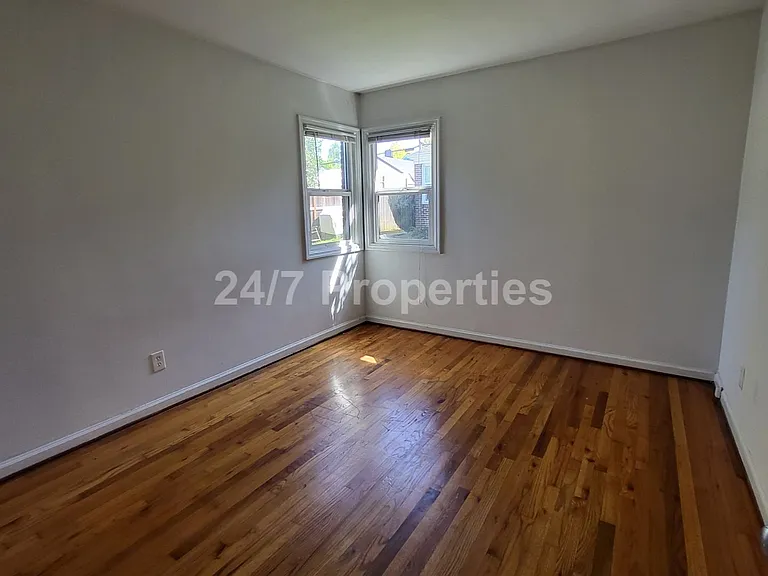 3311 NE Going St — Photo 6