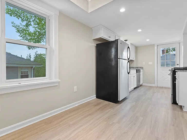 65 Hale St #2 — Photo 16