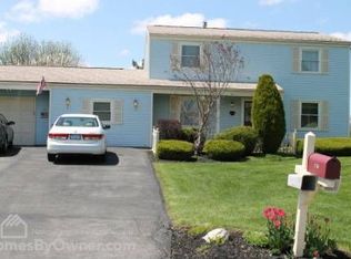 1756 Elmwood Cir, Farmington, NY 14425