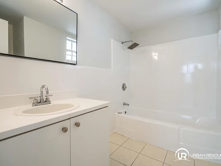 1940 Bay Dr #11 — Photo 28