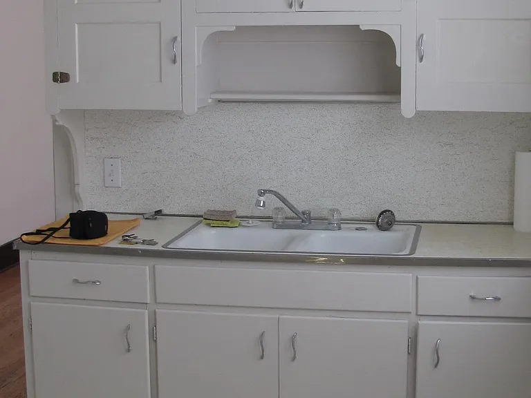 3967 Buckingham Ave #LOWER FLAT — Photo 7
