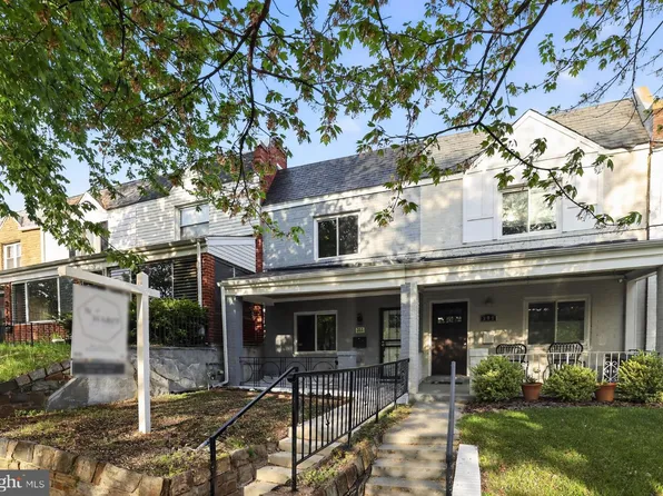 311 35th St NE, Washington, DC 20019