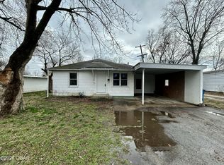 303 E 8th St, Lamar, MO 64759