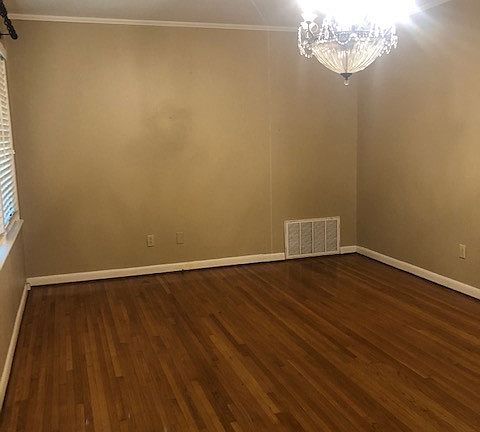 2nd image of 1609 Coker Hampton Dr