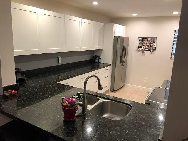 1st image of 100 Pelican Pointe Dr