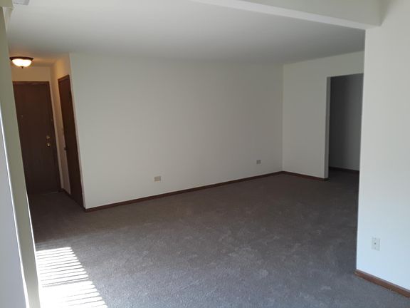 3rd image of 15812 Peggy Ln APT 3