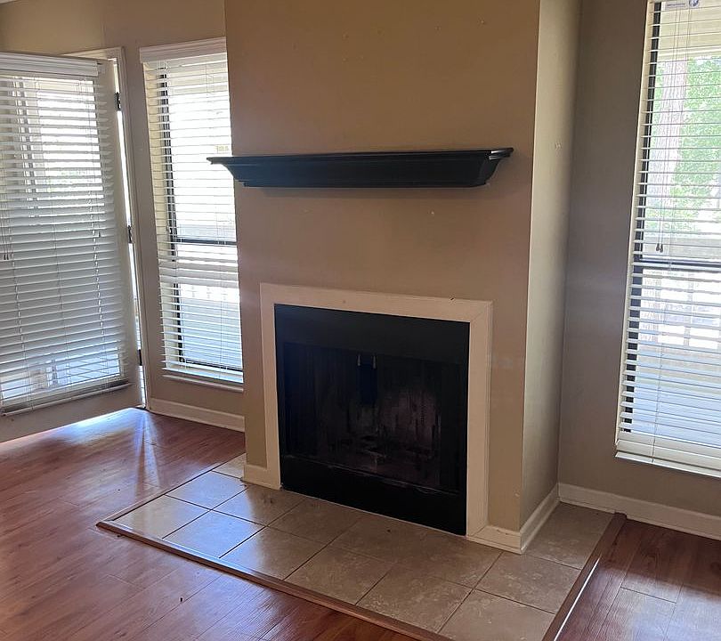 2nd image of 5131 Nicholson Dr APT B16