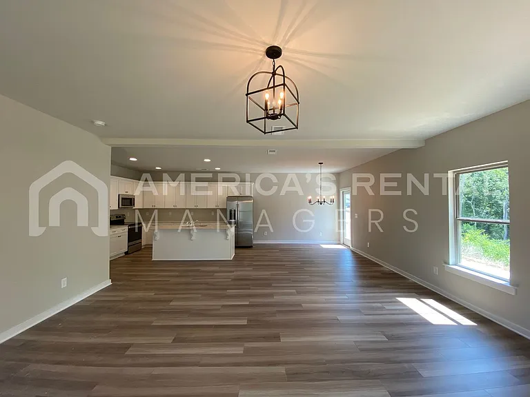 1385 Brookhaven Dr — Photo 5
