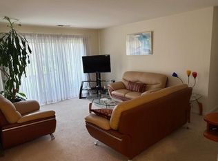 1021 Thorndale Ct APT D2, Wheeling, IL 60090