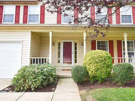 4th image of 9729 Hickoryhurst Dr