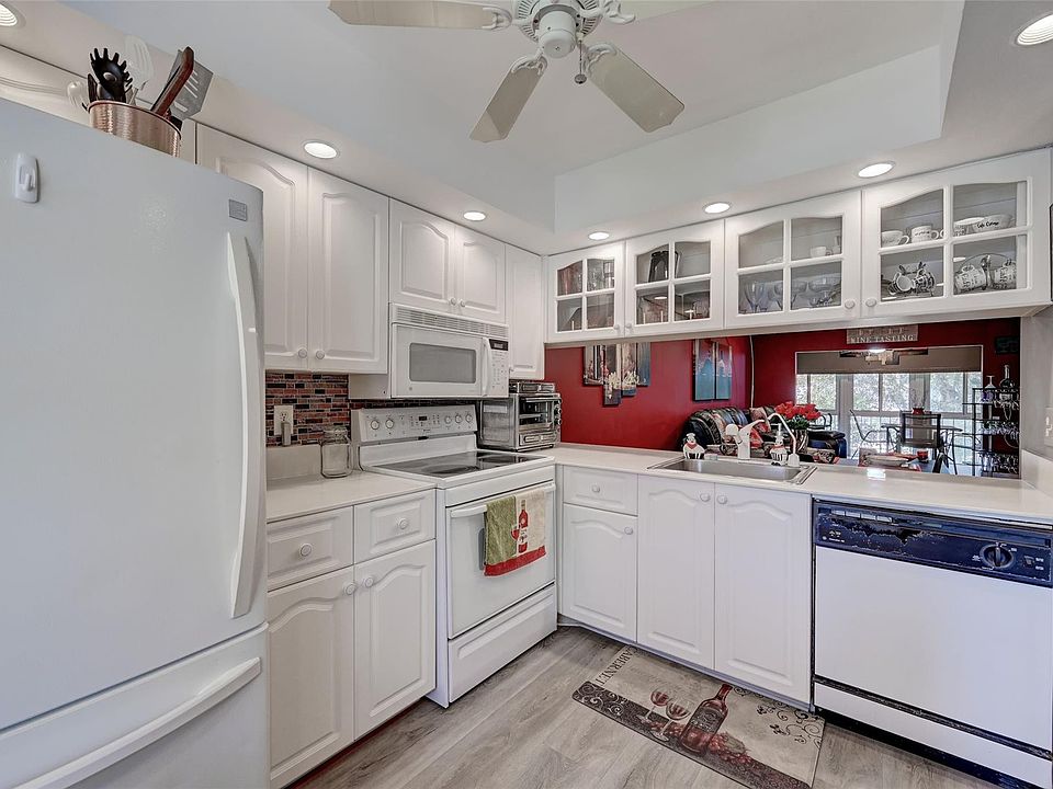 1st image of 2702 Nassau Bend #F2