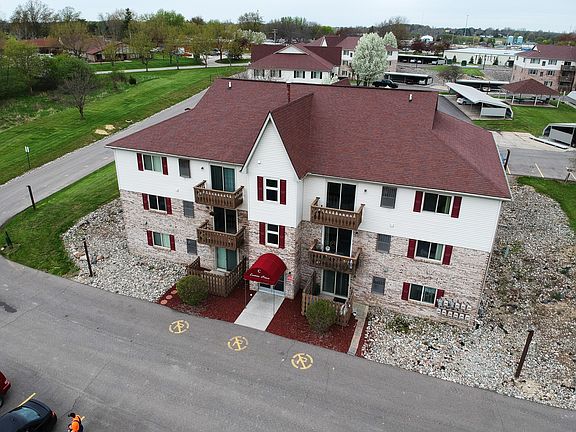 3rd image of 8940 Monroe Rd #2B-1Ba-816Sqft