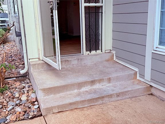 3rd image of 1225 S Oneida Street #254