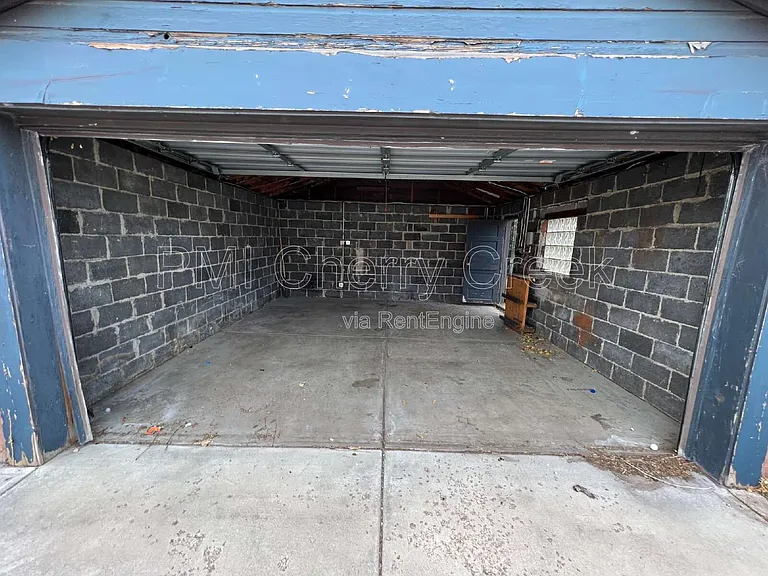 2545 Stout St — Photo 23