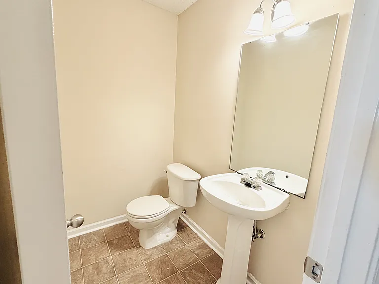 5 Elders Pond Ct — Photo 11