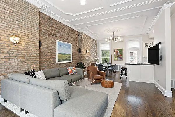 Sold by Compass | media 20