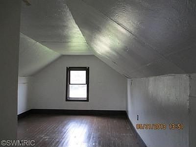 5th image of 1502 N Thornapple Ave