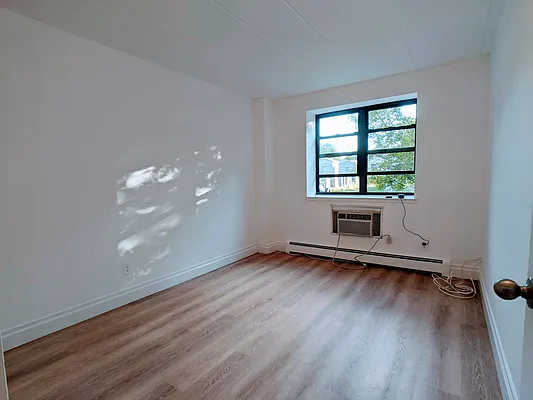 Rented by Trademarko Realty Inc | media 14