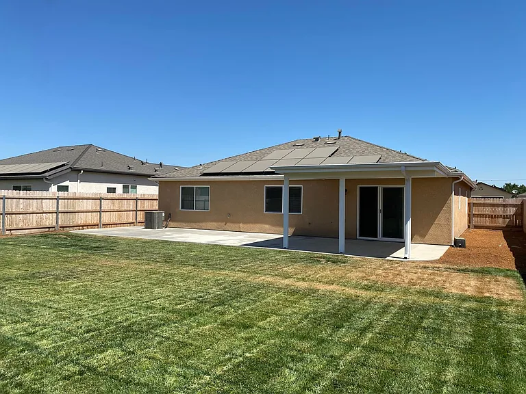 1975 W Escher Dr — Photo 5