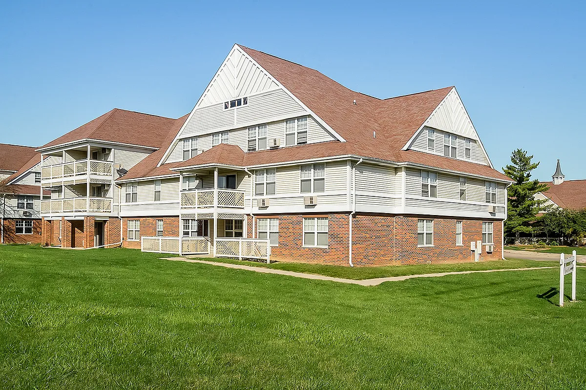 Town and Country Apartment - Town & Country Apartments