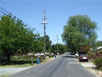 2nd image of 2931 Dorothy Dr