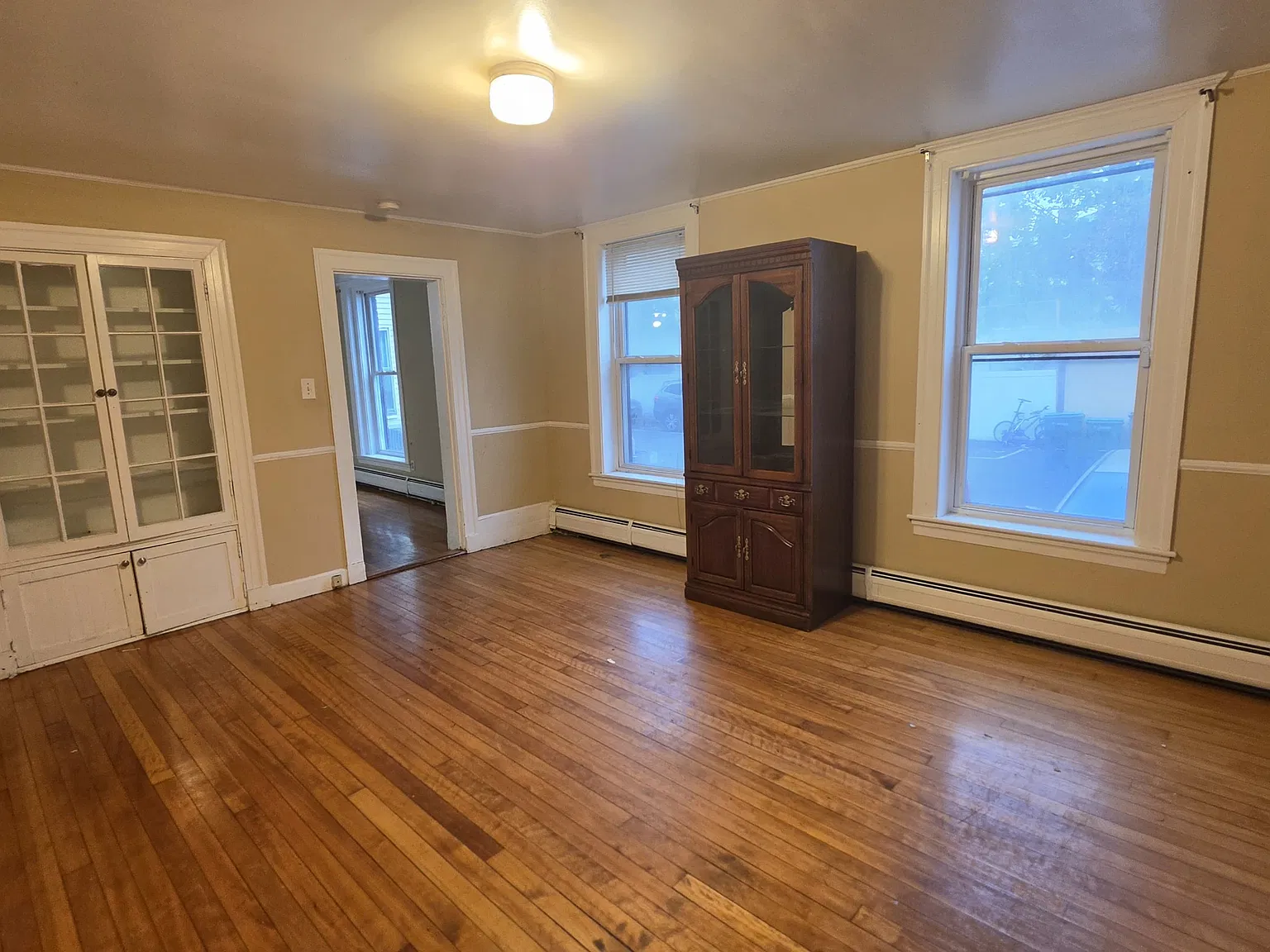 3 bed, 1.5 bath, 1200 sqft, $3,600 — Photo 3