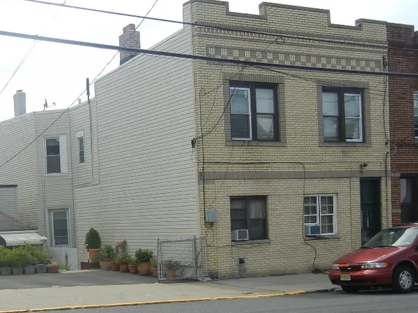234 Palisade Ave, Cliffside Park, NJ 07010