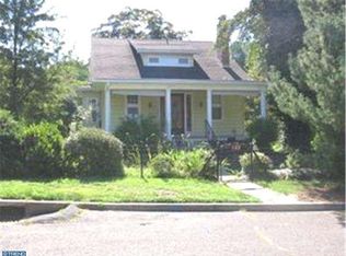 703 Walnut Ave, Laurel Springs, NJ 08021