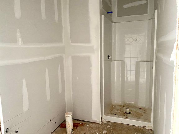 4th image of 605 Grantleigh Dr