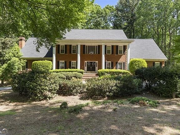 2nd image of 1780 Brandon Hall Dr