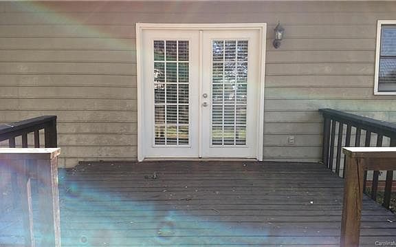 3rd image of 109 Brookhollow Dr